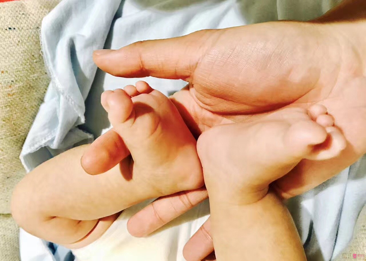 寶寶已經(jīng)一個半月大了 